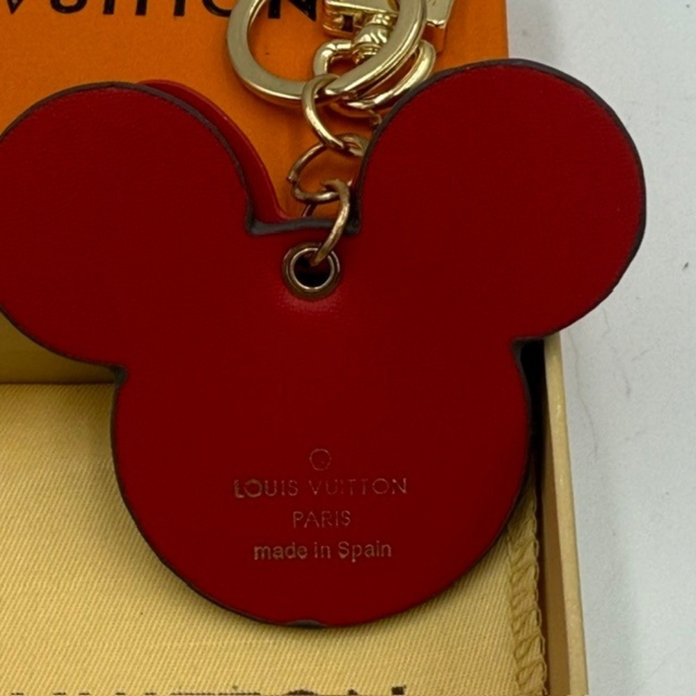 Louis Vuitton Monogram World Tour Minnie Mouse Charm and Key Holder - Picture 6 of 10